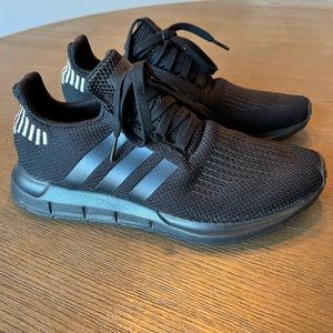 Adidas swift run sneakers